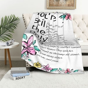 Floral Text Flannel Blanket: Lightweight Cozy Home Decor
