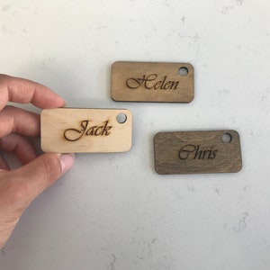 Nombres grabados con láser Tarjetas de lugar de boda, Nombres de placa para invitados, Etiquetas de recuerdo de boda, Tarjeta de nombres de invitados