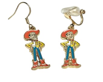 Pendientes colgantes o de clip con diseño de Woody Cowboy, chapados en oro o dorados, y llavero.