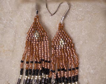 Beautiful boho fringe earrings//boho bead earrings//ethnic bead earrings//handwoven //Japanese glass beads/925 sterling silver/beaded fringe