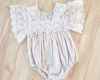 Lace Bubble Romper, Baby Girl Linen romper, Baby Girl white romper, Baby Baptism, 1st birthday girl, baby girl bombacho, Lace baby rompe