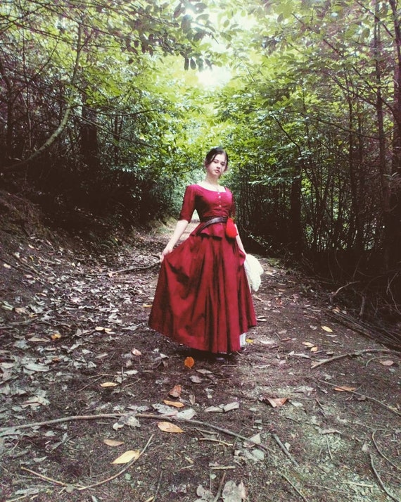 Buy 18th Century Two Piece, Red Cotton Dress, 100% Cotton, Full Length Skirt, Front Fastening Top, Period Clothing Online in India