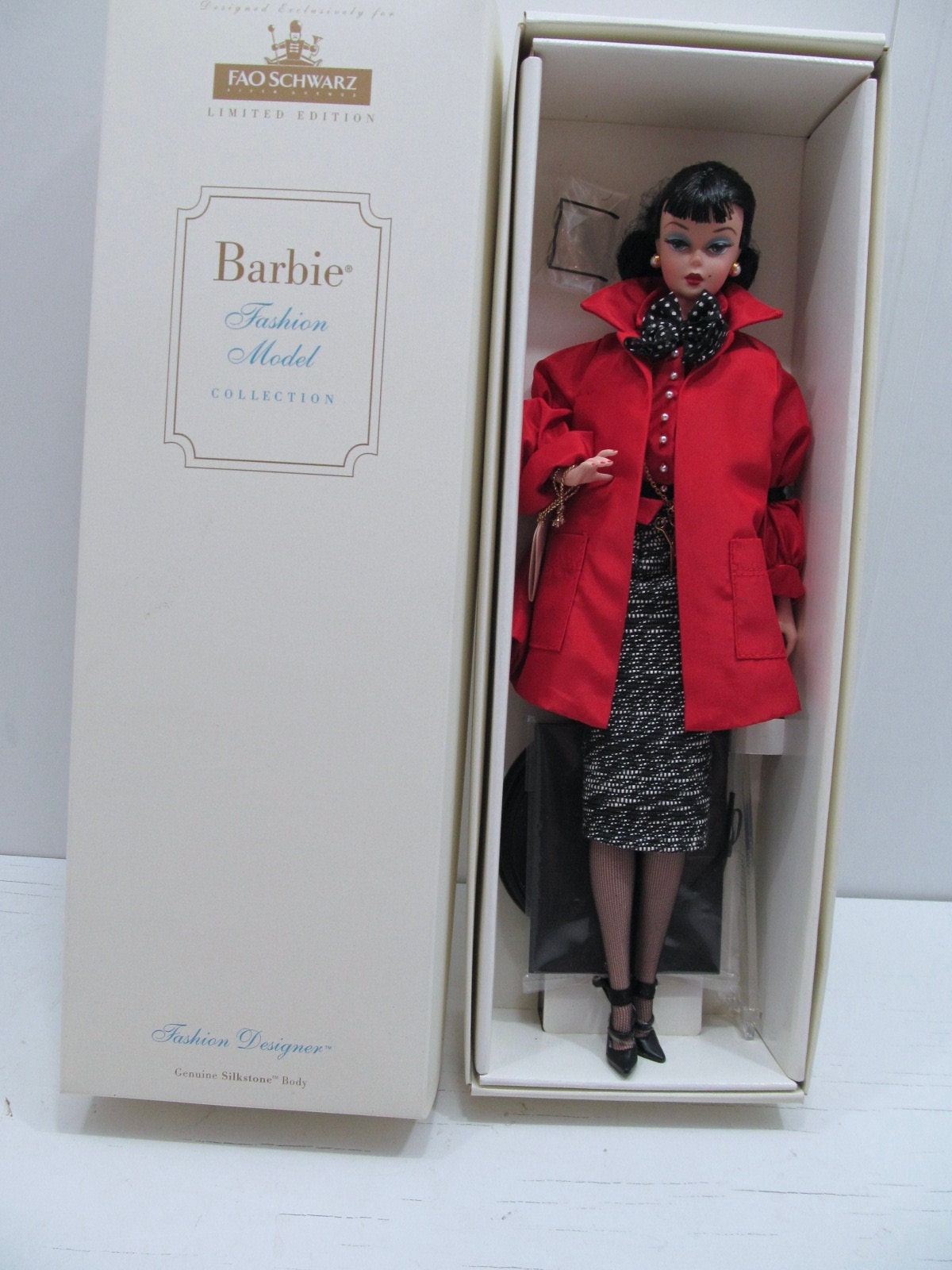 NRFB Fashion Designer Silkstone Barbie 2001, FAO Exclusive, Mattel 