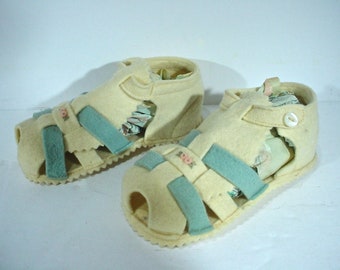 Vintage 1950's White and Blue Felt Doll Shoes