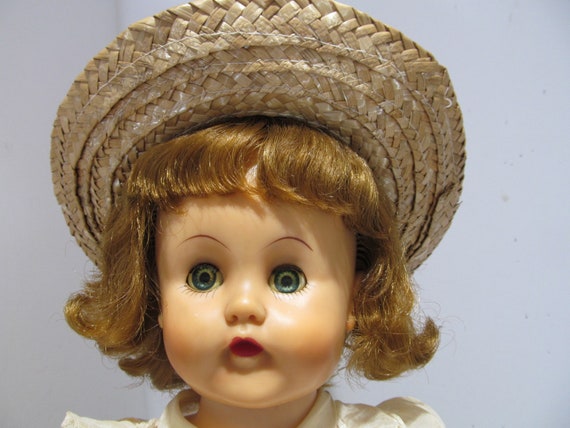 * antique doll ୨୧ ストローハットの ペグドールさん antique doll ୨୧ ストローハットの ペグドールさん - メルカリ