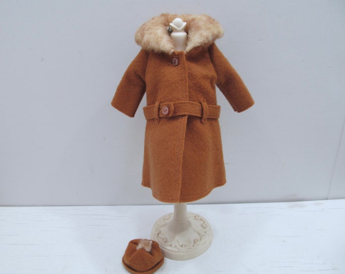 Valise Barbie Tenue Barbie Vintage It's Cold Outside Rouge - Modèle 819 De 1964 - Occasion Robe Barbie Rétro