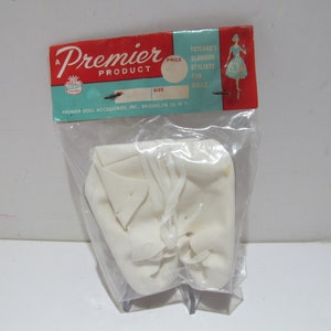 Vintage Old Store Stock Premier Doll Ice Skates, 1950&#39;s