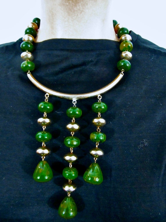 1960' Bakelite  and Gold Tone Collar Necklace - image 2