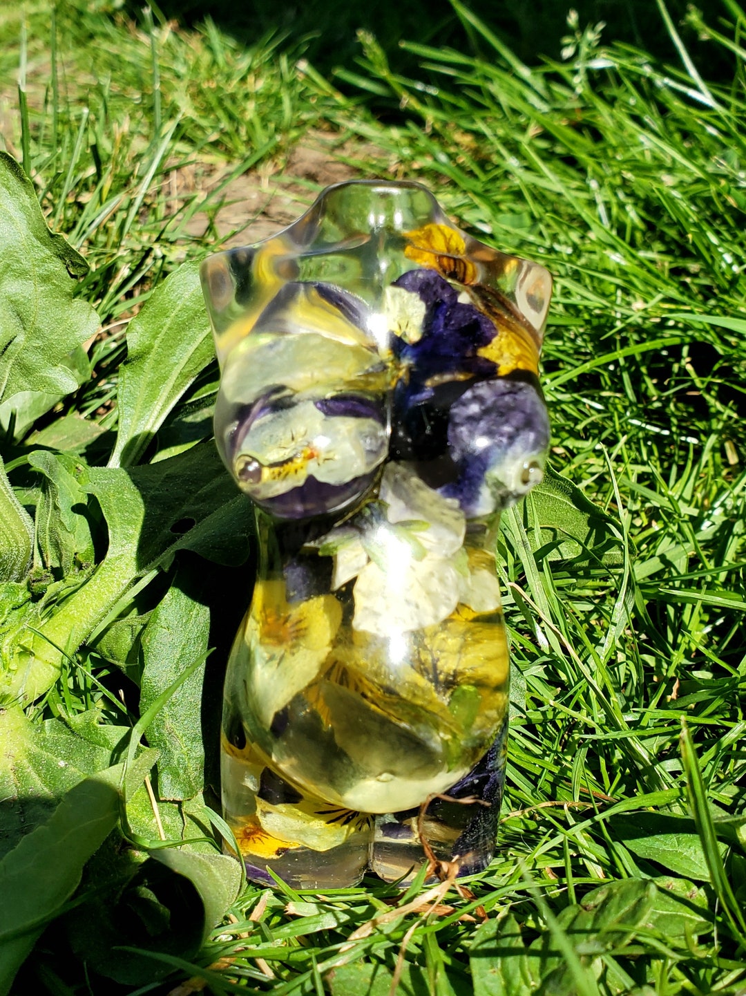 Goddess Statue, Pregnancy Gift, Pregnant Resin, Pansy Resin, Resin