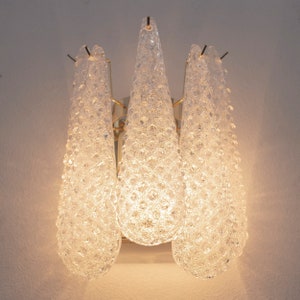 Wall sconce with Murano glass decorated crystal color Made in Italy, elegant vintage wall lamp with spoon-shaped glass