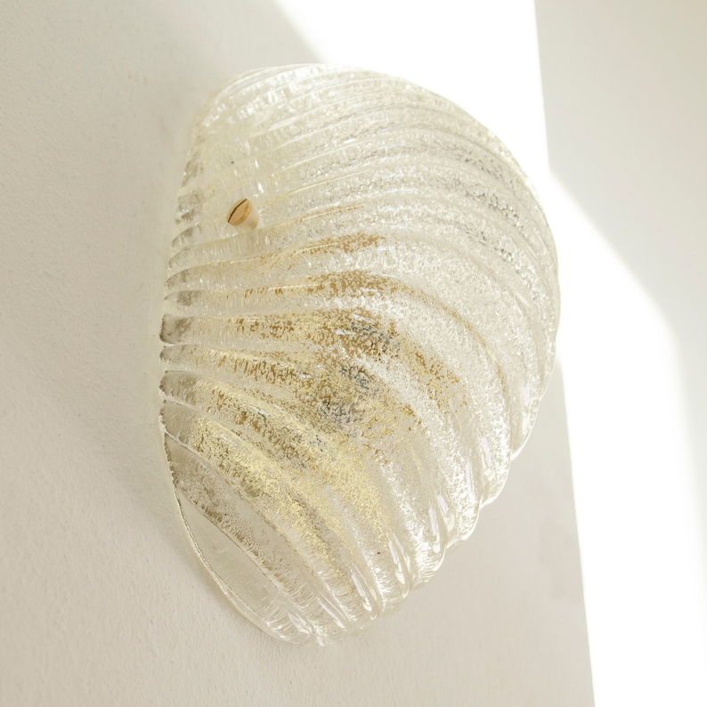 Murano glass shell wall sconce in crystal colour with brass structure, Made in Italy wall lamp image 6
