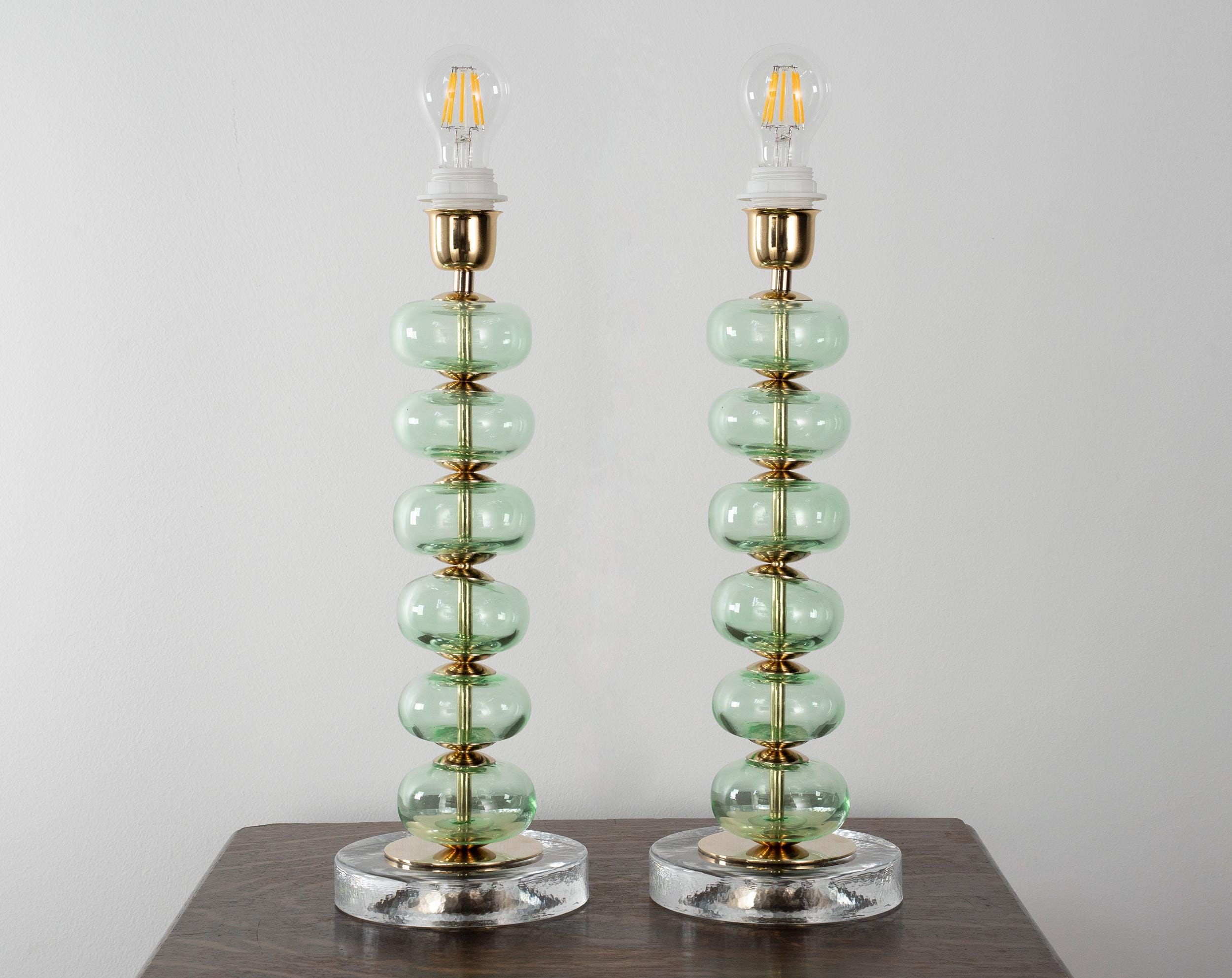 Set of 2 Murano glass table lamp, green color spheres with pure clear glass base, height 45 cm handmade Made in Italy