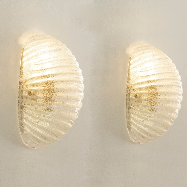 Set of 2 Murano glass shell wall sconce in crystal colour with brass structure, Made in Italy wall lamp