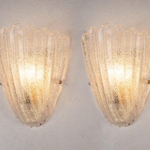 Wandlampenset van 2 stuks met geschulpte rand van Murano-glas, helder en zacht licht, Italië