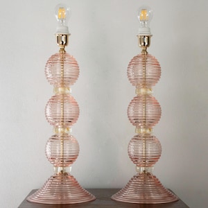 Pair of Murano Glass Table Lamp – Ribbed Pink Glass with Gold Accents | Handmade in Venice, Italy