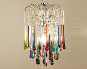 Lámpara de suspensión tipo lluvia, cascada de cristales y gotas en cristal de Murano multicolor con estructura plateada, estilo vintage