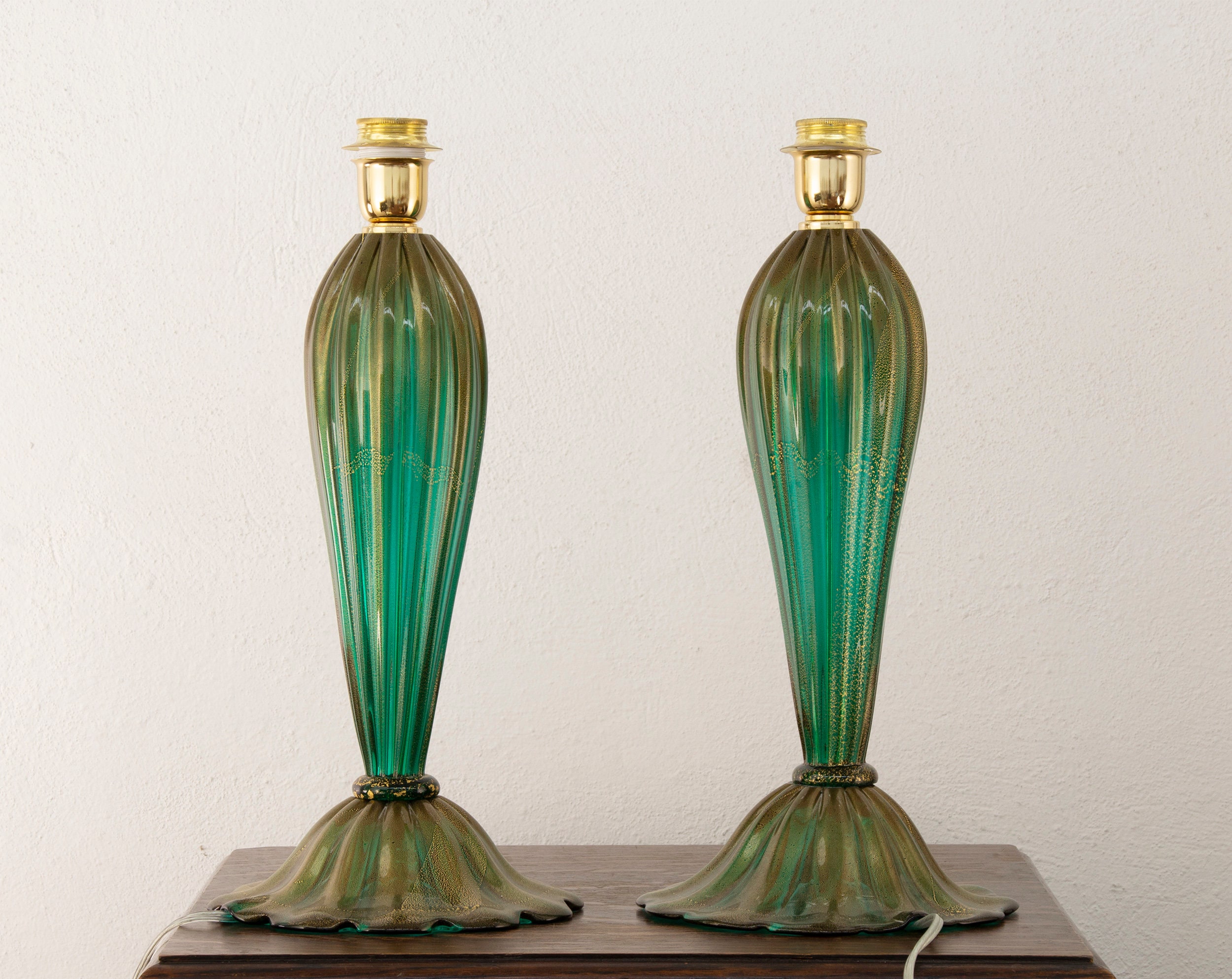 Set of 2 Murano blown glass table lamps green color with gold leaf, handmade Made in Italy lighting design