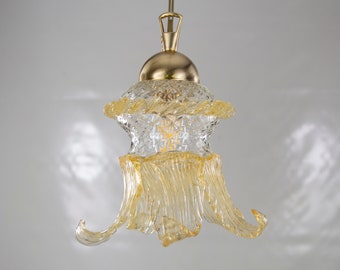Suspension en verre de Murano faite à la main, couleur cristal décorée et détails ambrés, lustre fleur design Made in Italy