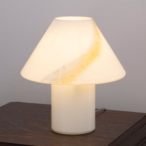Lampada da tavolo a fungo anni '80 in vetro di Murano design, Made in Italy, decorazione oro