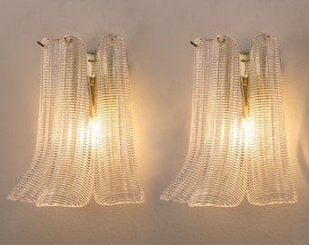 Wandkandelaars van muranoglas, set van 2 - drie getextureerde bloemblaadjes uit het midden van de eeuw Italiaanse wandlampen