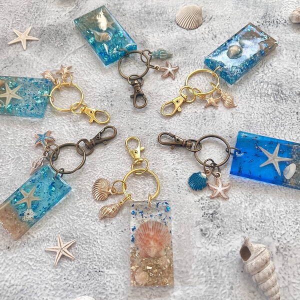 Beach Resin Sand Seashell Starfish Glitter Keychain, Florida Sea Souvenir, Ocean themed gift, Coastal Birthday, Sea life purse accessories