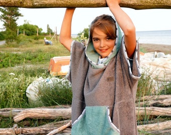 Poncho de surf gris étoiles, serviette à capuche 100 % coton, peignoir pour enfants, cadeau adulte pour surfeur, poncho de piscine pour enfants, cadeau de Noël pour ado