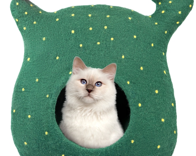 Luxurious Merino Wool Cat Cave - Ultimate Comfort & Eco-Friendly Cactus Edition