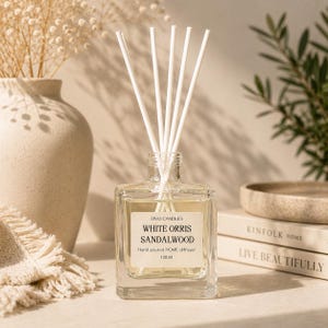 Reed Diffuser White Orris Sandalwood | Luxury Home Fragrance 100ml | Minimalist Room Scent | Spa Aromatherapy Gift | Hand Poured Diffuser