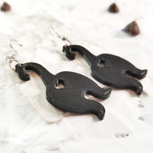 Cat jewelry shop for bum