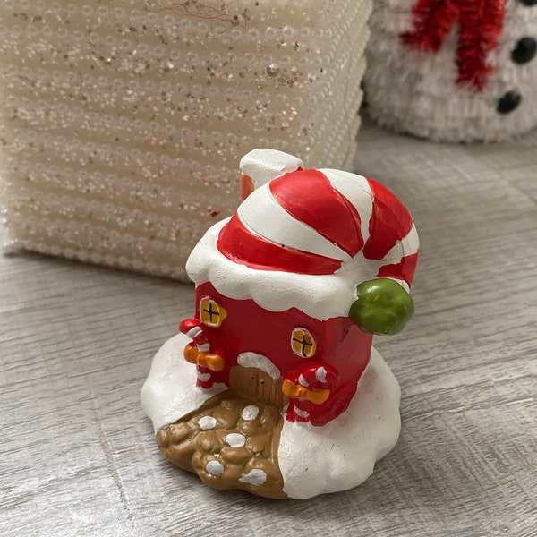 2 Inch Resin Christmas House Funny Holiday Decorative Figurine