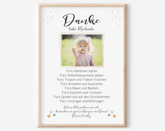 May include: A printable thank you card with a green and white confetti background. The card features a photo of a young girl and text that reads "Danke liebe Michaela" and a list of reasons to thank someone. The text at the bottom reads "Kleine Menschen wie ich. Brauchen so große Herzen wie Deins! Deine Emily"