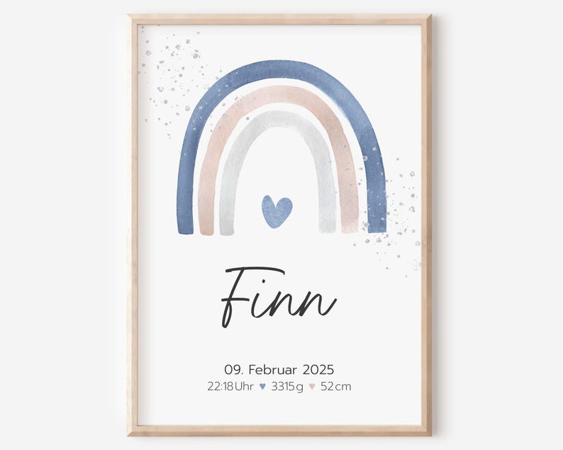 Peut inclure: Un arc-en-ciel aquarelle dans des tons de bleu et de rose avec un petit c&oelig;ur au centre. Le nom "Finn" est &eacute;crit sous l'arc-en-ciel, ainsi que la date "09. Februar 2025", l'heure "22:18 Uhr", le poids "3315g" et la taille "52 cm".