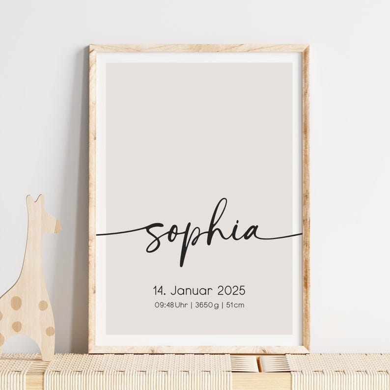 Peut inclure: Une annonce de naissance imprimable minimaliste avec le nom "Sophia" en &eacute;criture cursive. L'annonce comprend &eacute;galement la date "14. Januar 2025", l'heure "09:48 Uhr", le poids "3650 g" et la taille "51 cm".