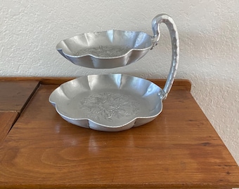 Vintage Everlast Aluminum Two Tier Serving Tray: MCM Rose Design