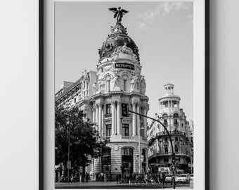 MADRID Metropolis Building. Black and white minimalistic travel photography. Printable wall art, digital download.
