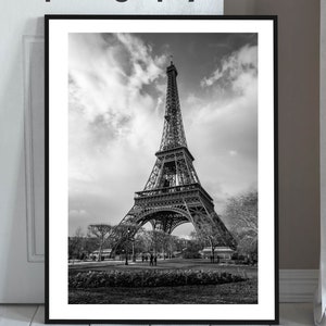 Eiffel Tower. PARIS. Black and white travel photography. Printable wall art, instant digital download. zdjęcie 3