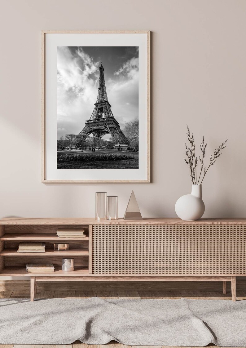 Eiffel Tower. PARIS. Black and white travel photography. Printable wall art, instant digital download. zdjęcie 8