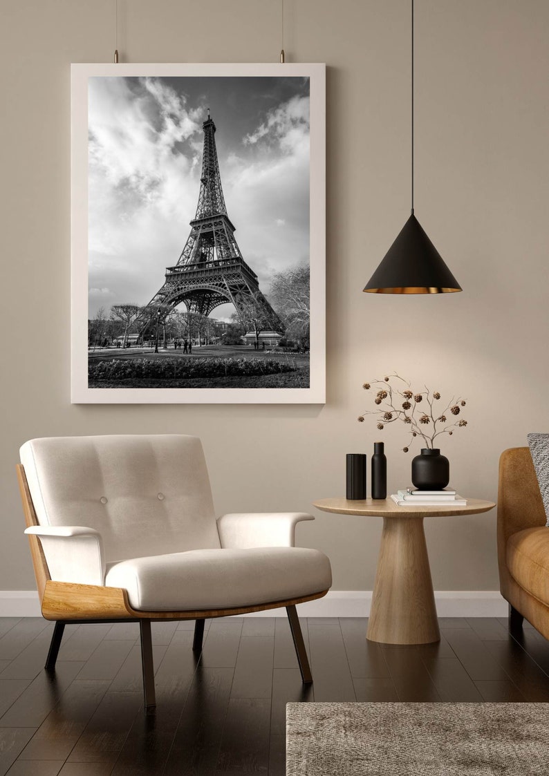 Eiffel Tower. PARIS. Black and white travel photography. Printable wall art, instant digital download. zdjęcie 2