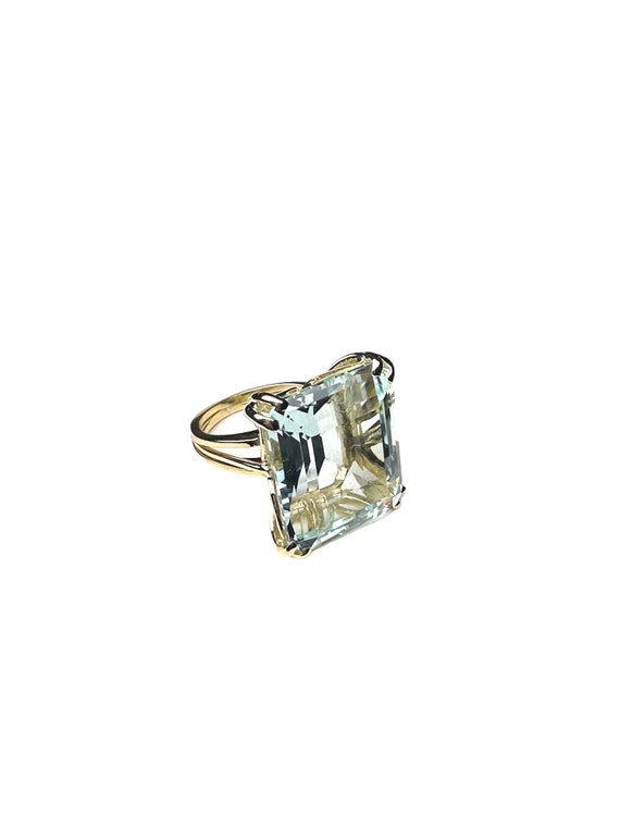 23ct. Aquamarine Cocktail Ring