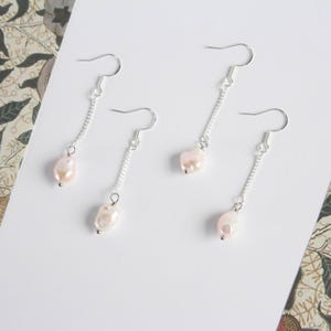 Baroque Pearl Dangle Earrings, Minimalist Drop Earrings with Irregular Freshwater Pearls, Minimalist Everyday Wear