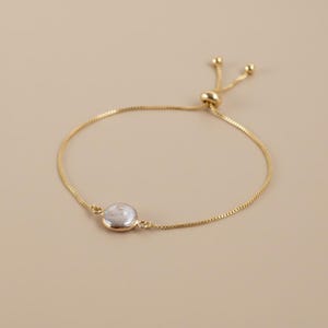 Dainty Freshwater-Pearl Bracelet, Baroque Coin Pearl with Gold Silver Chain, Minimalist Wedding Jewelry, Gift-for-Her