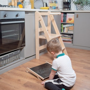 Tour de cuisine pliante pour l'apprentissage avec tableau noir, tour pliable pour enfants, escabeau pour tout-petit image 6