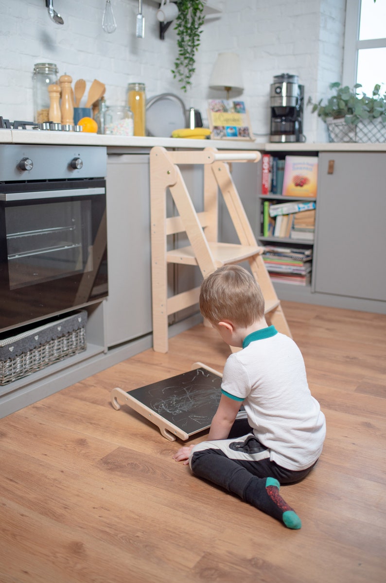 Tour de cuisine pliante pour l'apprentissage avec tableau noir, tour pliable pour enfants, escabeau pour tout-petit image 6