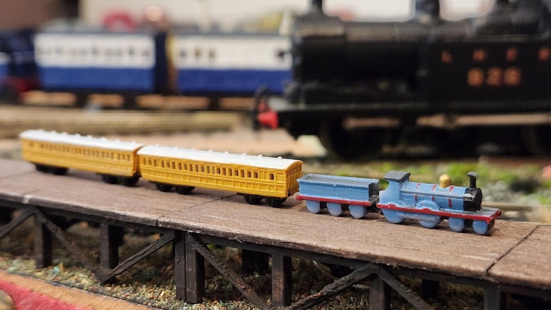 Tiny Trains! FR K2 'large Seagull' Class 21 Locomotive & 2 Coaches - T ...