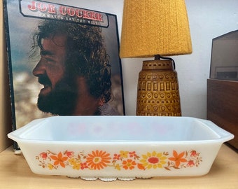 Vintage 1960s 1970s Flower Design Milk Glass Bowl Serving Dish Cookware Casserole Lasagne Baking Tray