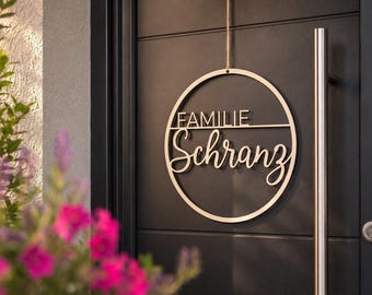 Personalisierter Familien Türkranz – Individuelles Namensschild aus Holz für Haustür & Eingang