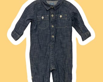 Denim jumpsuit van baby Gap | Maat: 12 maanden, genderneutraal