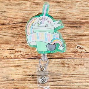 Feelin&#39; Lucky Badge Reel, St Patty&#39;s Day Badge Reels, St Patrick&#39;s Day Badge Reels, Nurse Gift, Teacher Badge Reels, Office Badge Reels