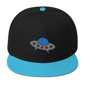 Space Alien Ship UFO Flying Saucer Embroidered Flat Bill Cap Snapback Hat