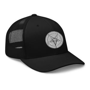 White Baphomet Sigil Trucker Hat – Occult Satanic Symbol Mesh Snapback Cap for Gothic, Dark Fashion & Alternative Streetwear